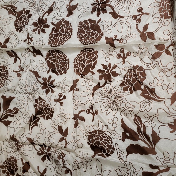 Vintage Baar & Beards Inc Silk Scarf Made in Japan 33"x33" brown/white - Picture 3 of 3